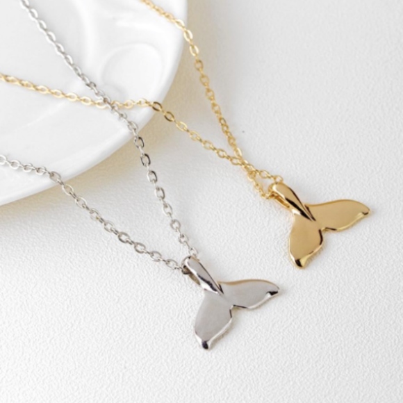 'To the Sea' Mermaid Tail Necklace - Picture 7 of 7